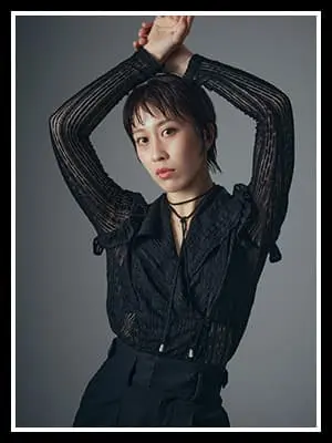 AYUMI.